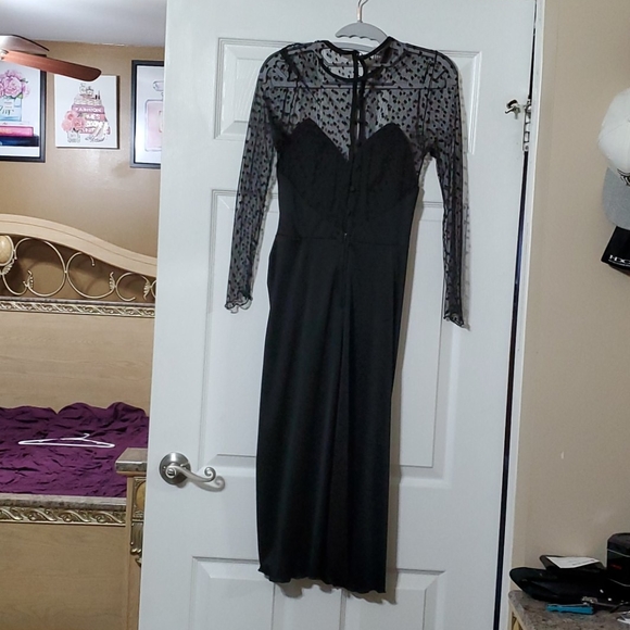 Black dress - Picture 2 of 3